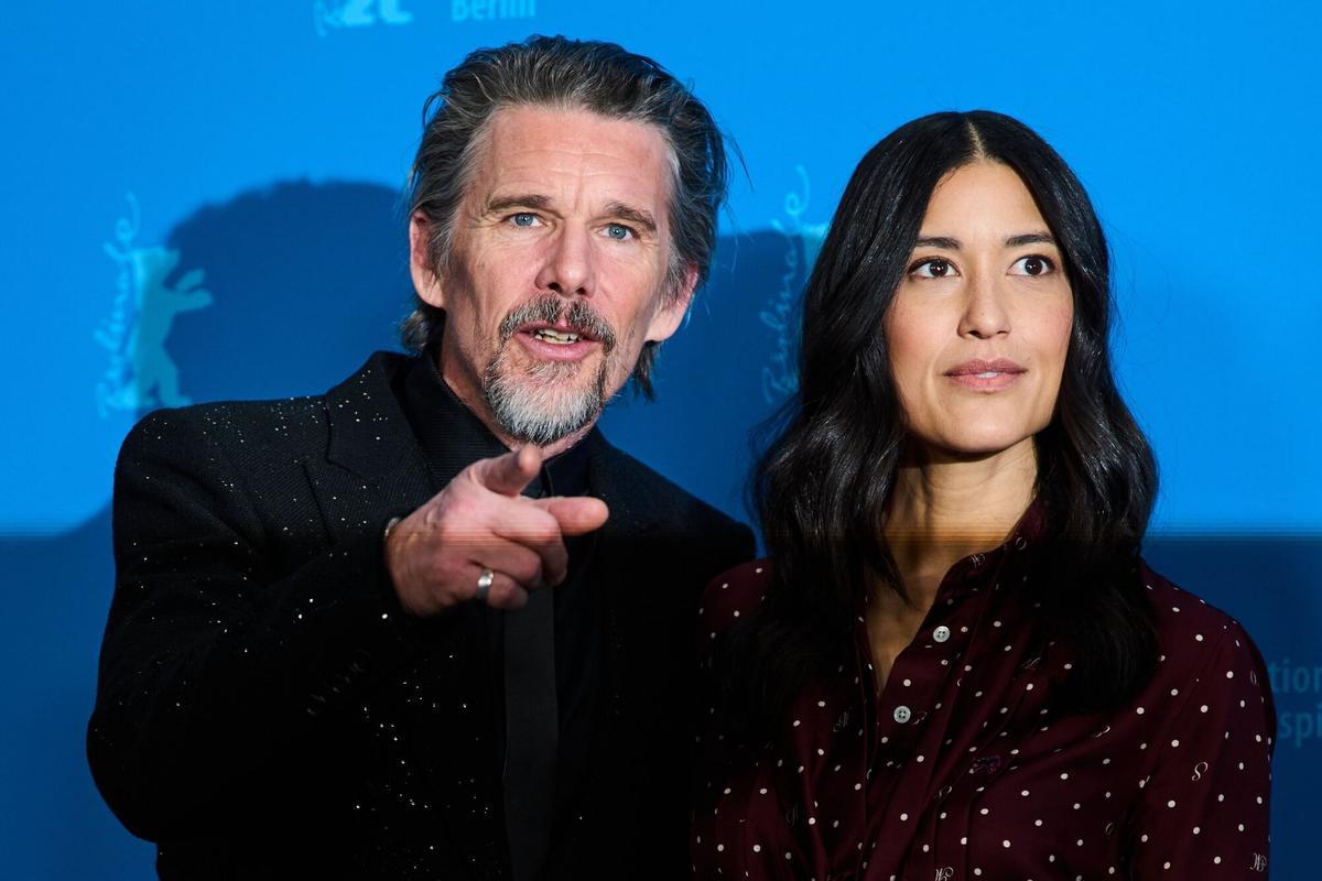Ethan Hawke y Julia Jones, protagonistas de 'The Weight' .