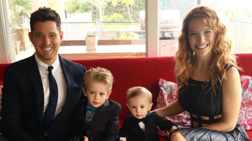 Michael Bublé y Luisana Lopilato con sus hijos.