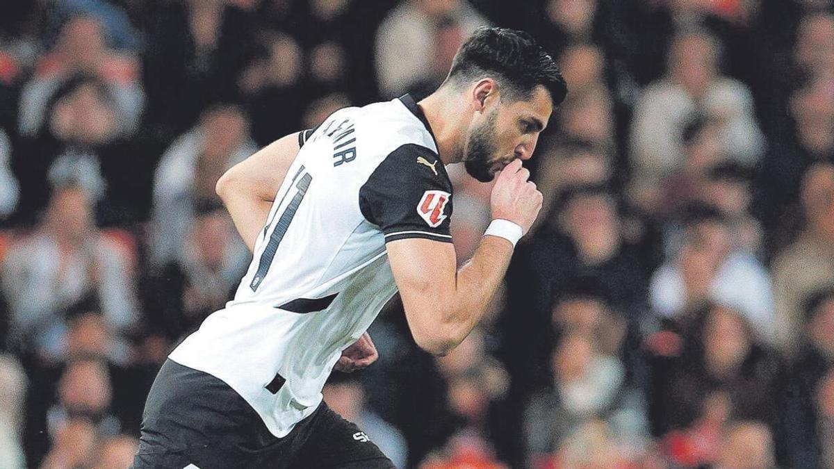 Rafa Mir, en su etapa en el Valencia CF