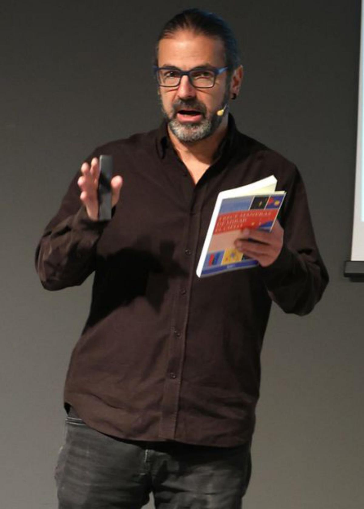 Edelstein: «Para que nosotros existamos tienen que morir estrellas»