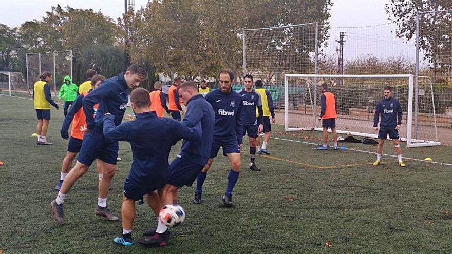 El Poblense se ejercitó ayer con las vistas puestas en el Getafe.