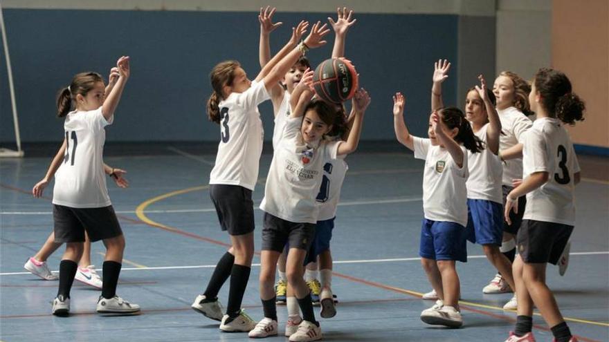 Nueve mil deportistas empiezan a llenar las canchas cordobesas