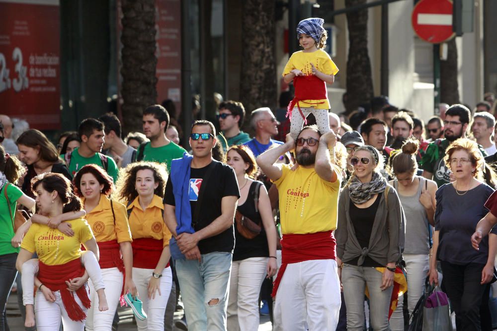 Manifestación en Valencia con motivo del 25 d'Abril