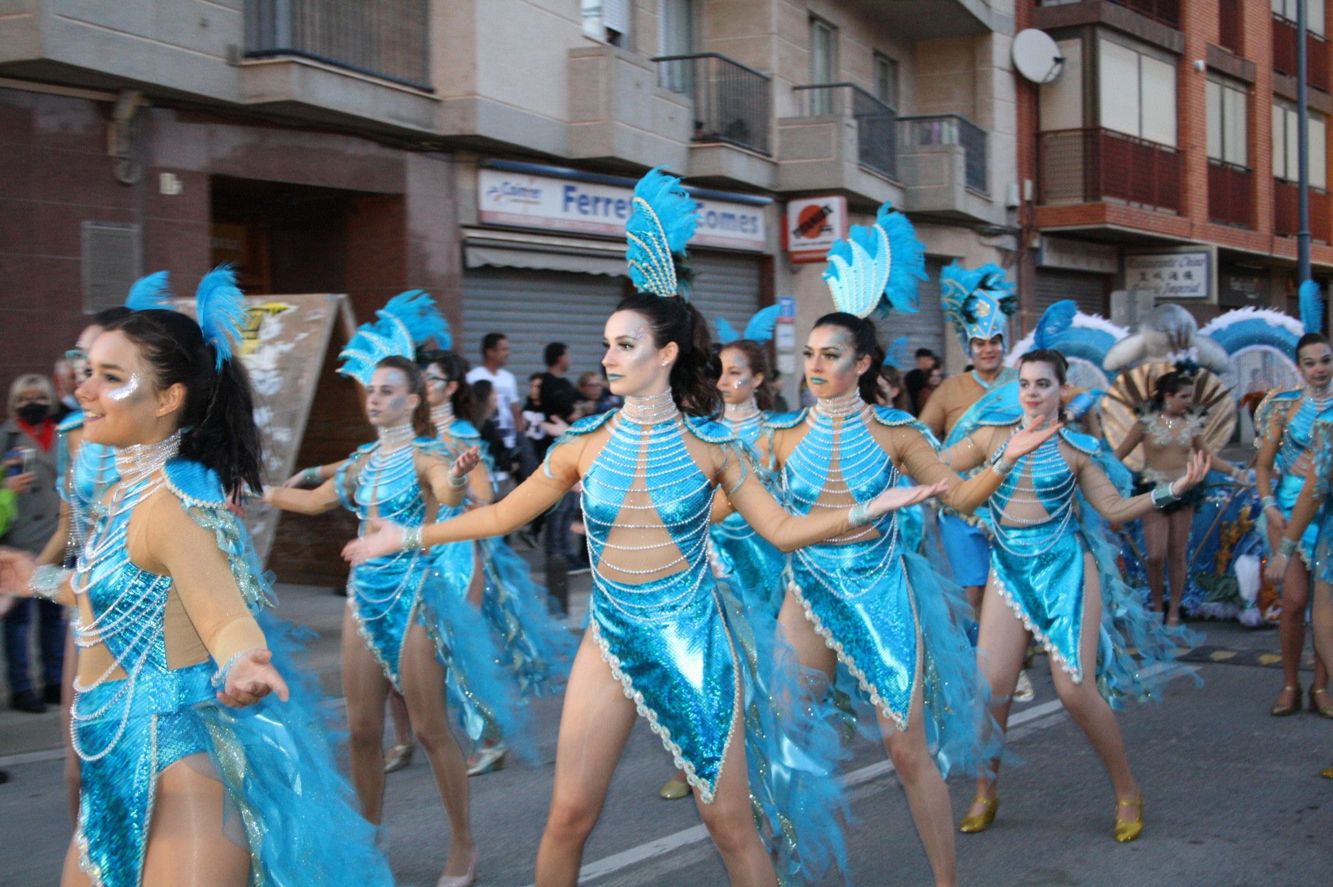 Las mejores imágenes del desfile del Carnaval de Vinaròs