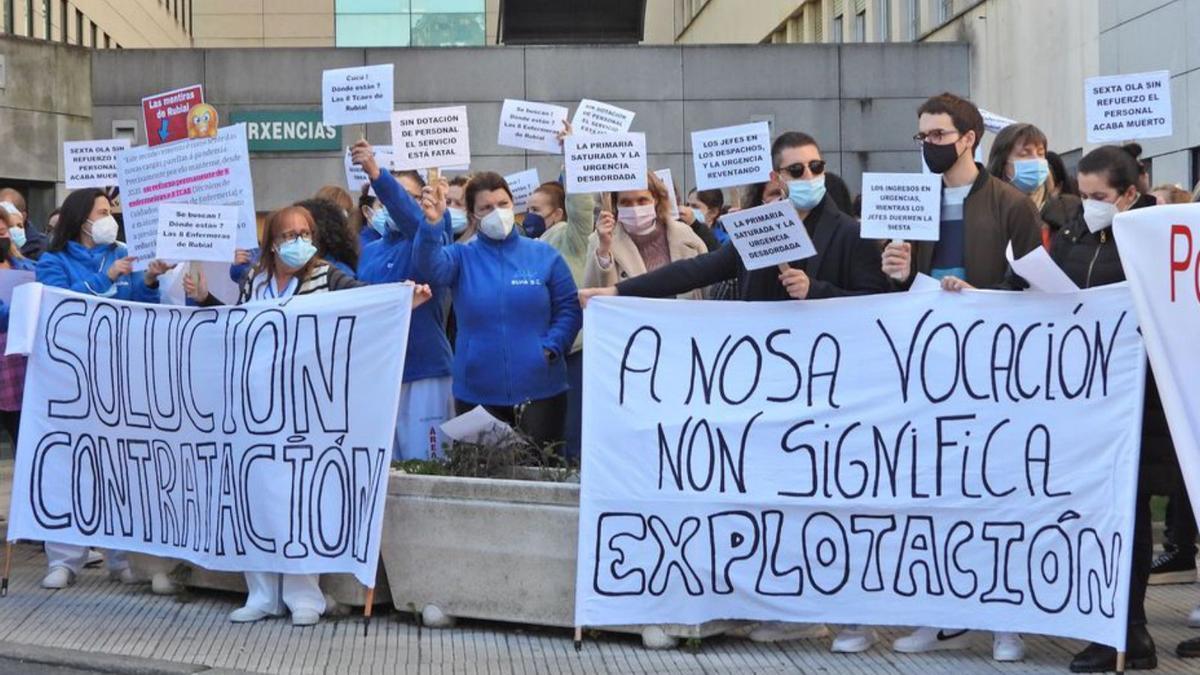 Protestas en la puerta de urgencias | FERNANDO CASANOVA