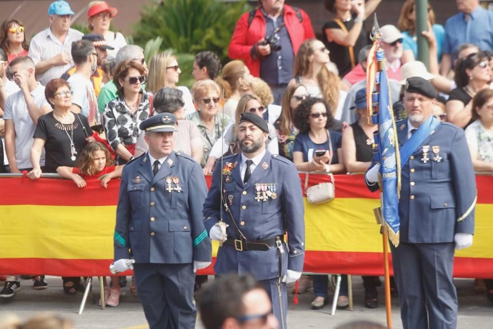 Los murcianos se vuelcan con la bandera