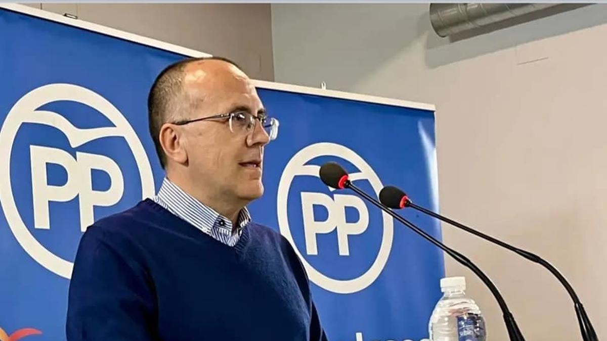 El alcalde del PP, Enrique Hueso, en una intervención reciente.