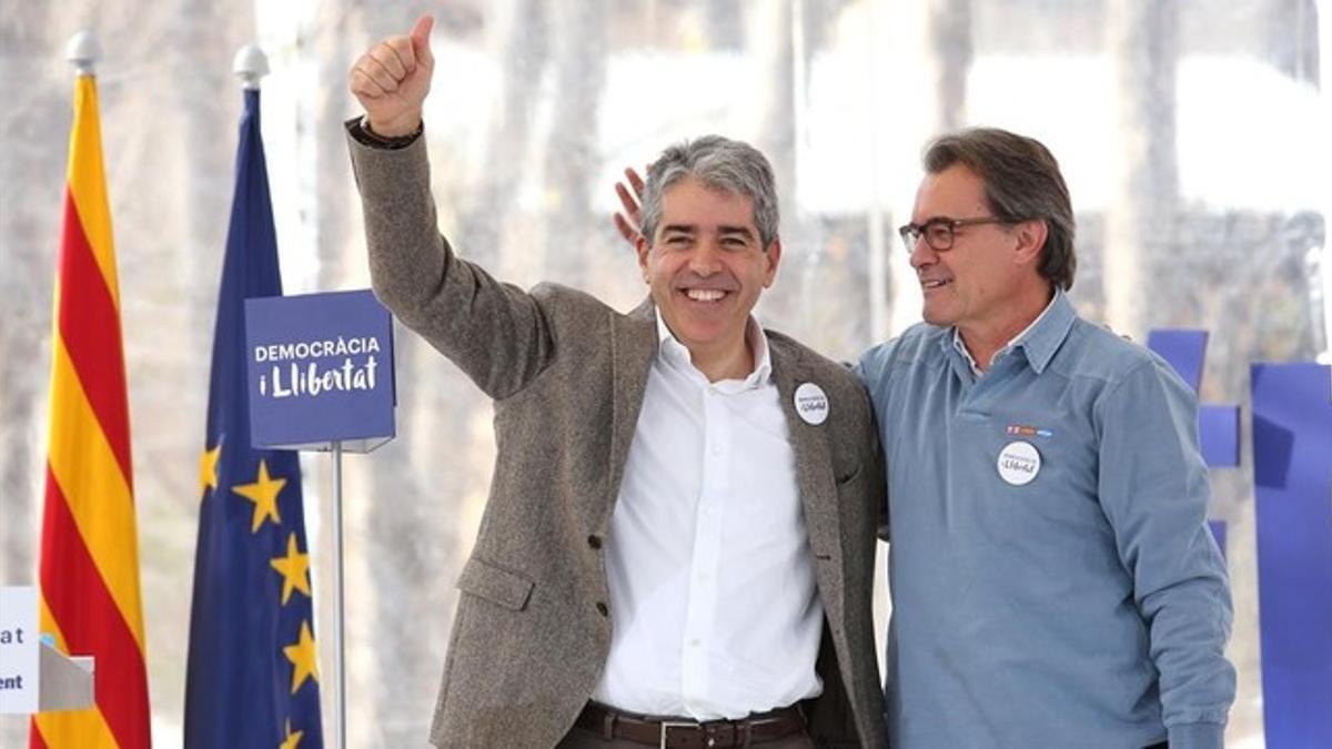 Francesc Homs y Artur Mas, en el mitin central de campaña de Democràcia i Llibertat, en Vic.