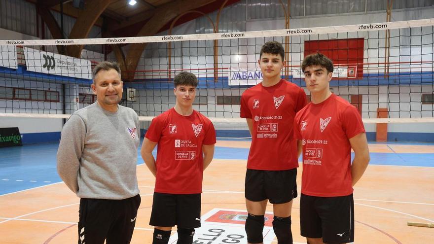 Los vigueses Soto y Miguel Martínez, con las selecciones inferiores