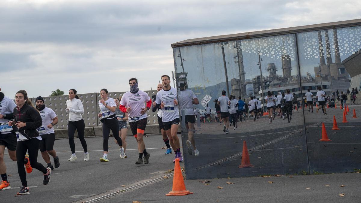 Barcelona corre contra el cáncer en el Fòrum