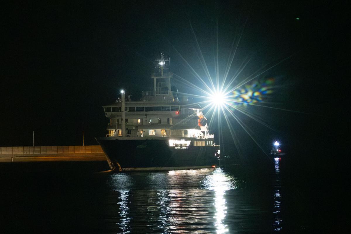 El 'crucero del hantavirus' MV Hondius, en el puerto de Granadilla (Tenerife)