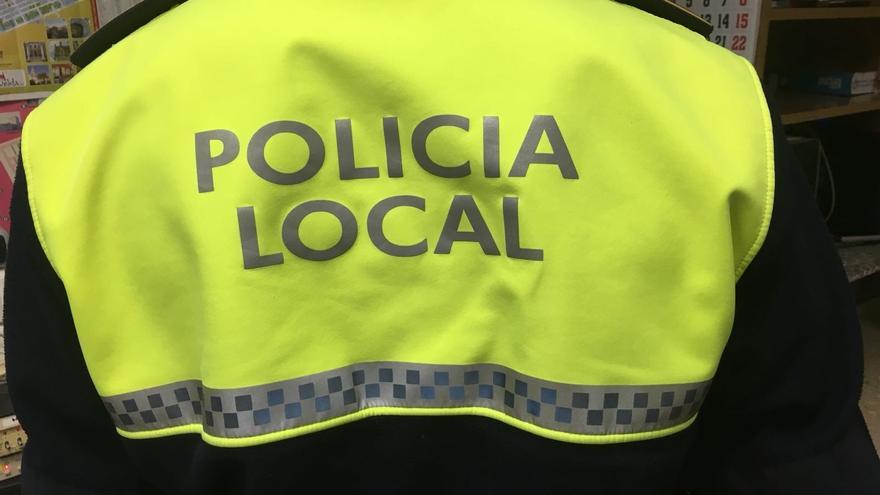 Un guardia libre de servicio detiene a dos ladrones en Cala Millor
