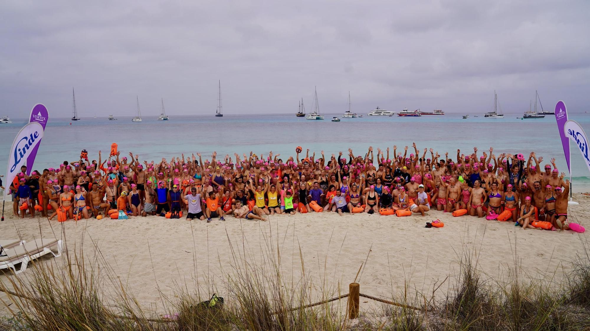 Galería: Vuelta a Formentera nadando contra la Fibrosis Quística