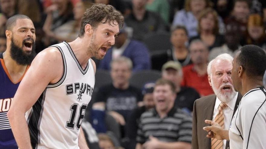 Pau Gasol brilla en el triunfo de San Antonio Spurs ante los Suns