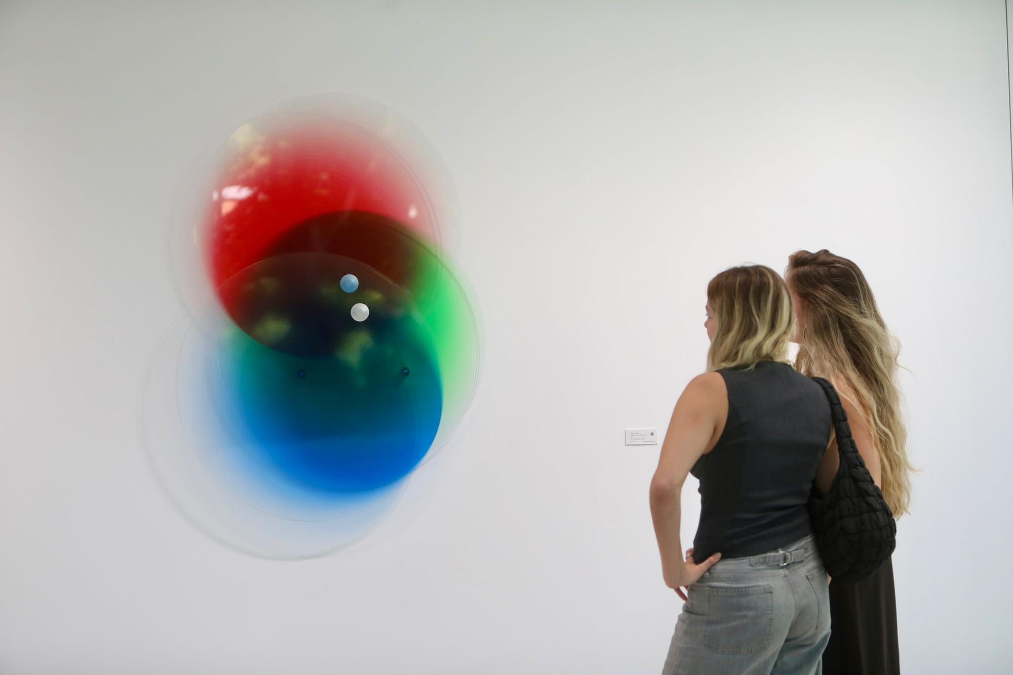 Felipe Pantone presenta en Casa Axis 'Axis of Divergence'