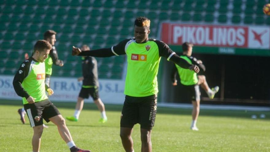 Sory Kaba e Iriondo, en el entrenamiento de esta mañana del Elche CF