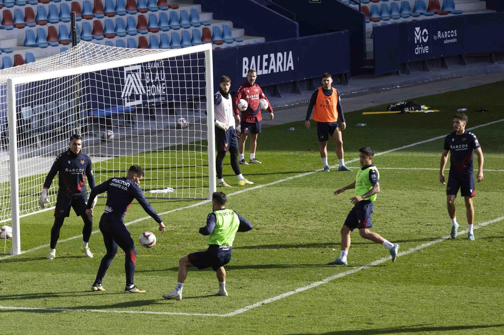 Puertas abiertas entrenamiento Levante