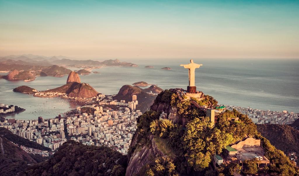 Río de Janeiro, bajo los pies del Cristo del Corcovado