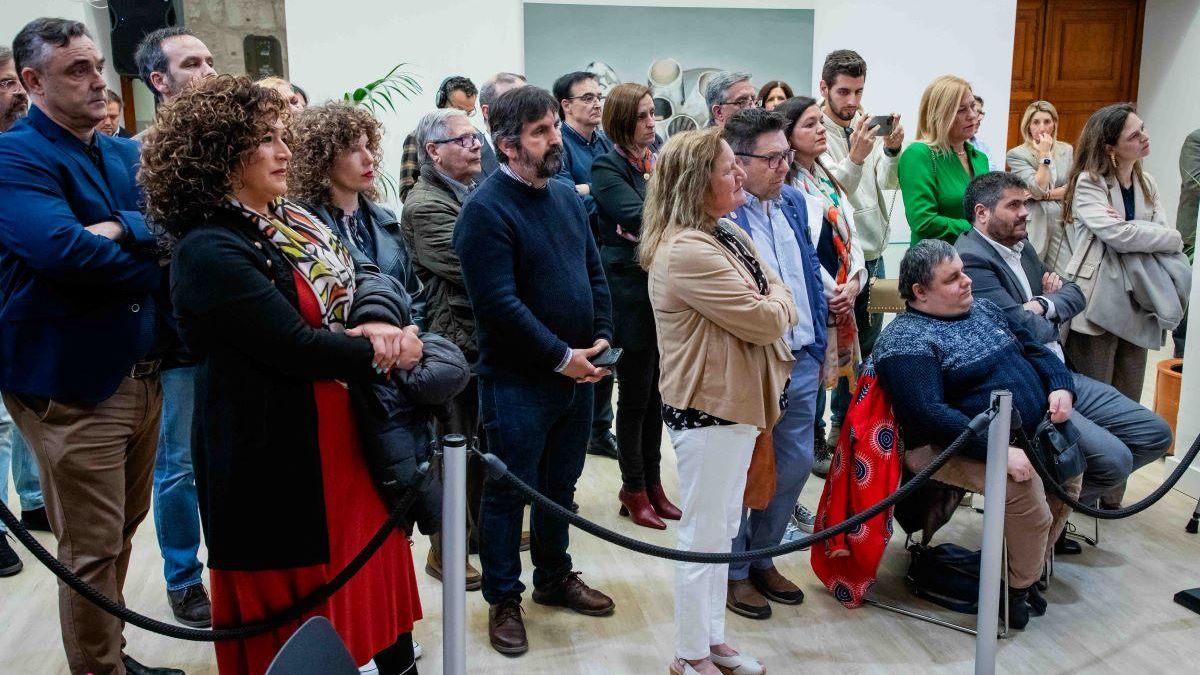 Público asistente al acto en Mérida.