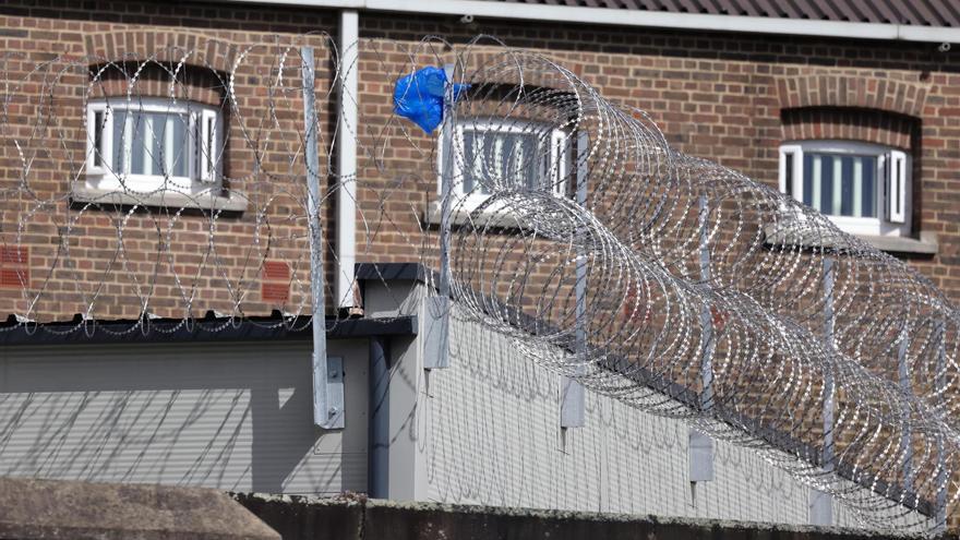 La saturación en las cárceles del Reino Unido obliga al Gobierno a aplazar vistas judiciales y liberar presos