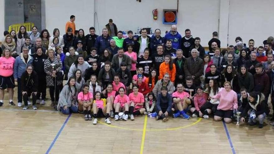 Torneo solidario en Abegondo para &quot;meter un gol al cáncer&quot;