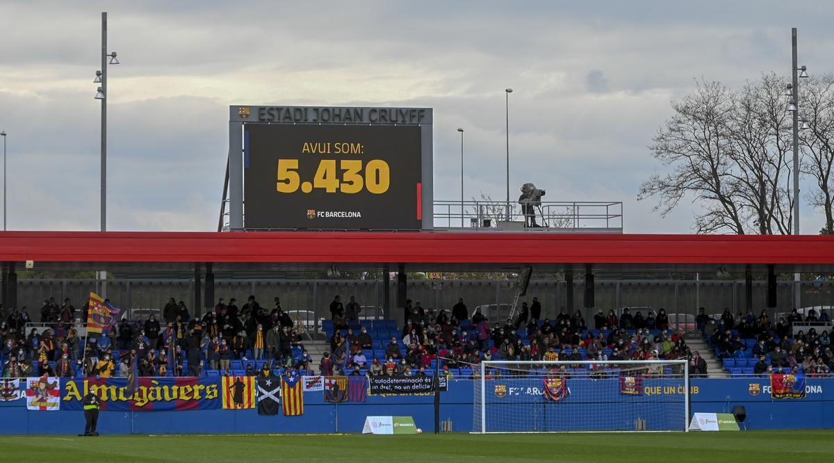 Récord de asistencia de público en el estadio Johan Cruyff en partido oficial