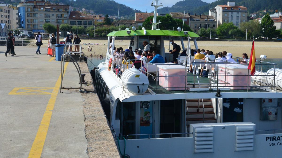 Zona del muelle de pasajeros de los barcos a Ons en Bueu.