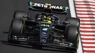 Hamilton sorprende a Verstappen y se lleva la pole en Hungría