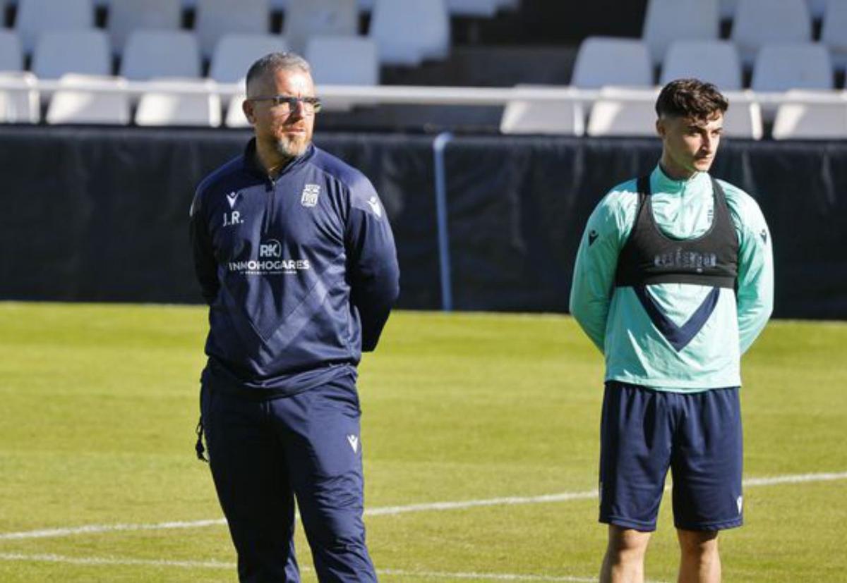 FC Cartagena y Real Murcia reviven el derbi con las espadas en alto