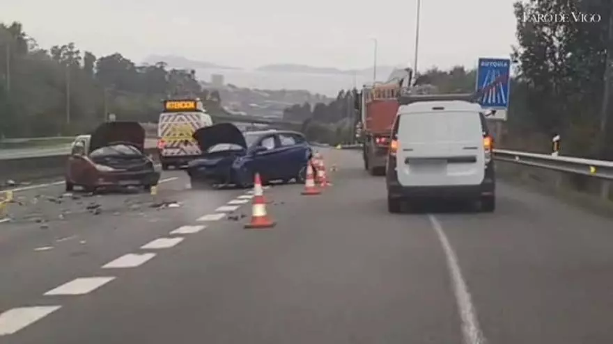 Tres heridos en un accidente múltiple en la VG-20 en Matamá