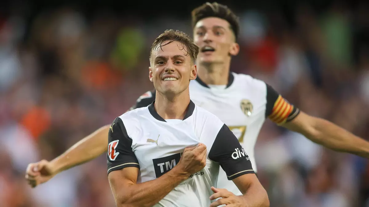 Dani Gómez marca su primer gol con el Valencia y sella la victoria