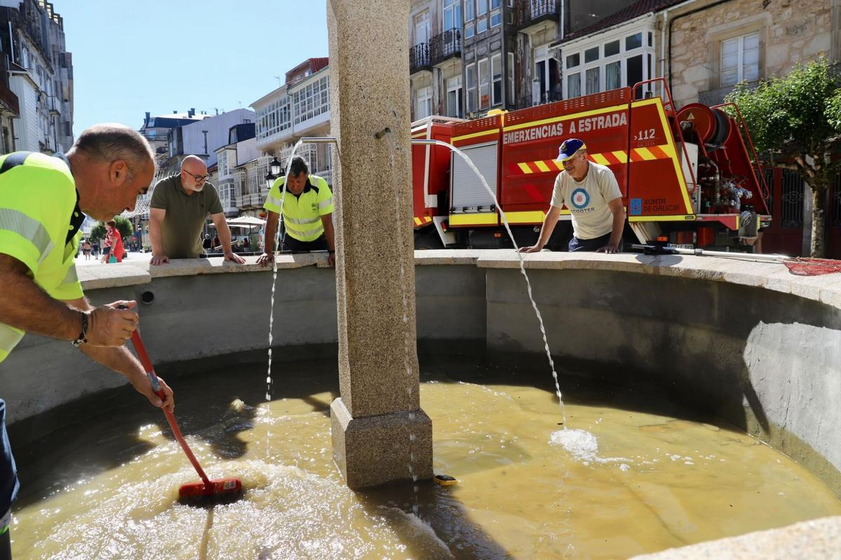 2026 XULLO. RESCATE PEIXES FONTE PRAZA DE GALICIA