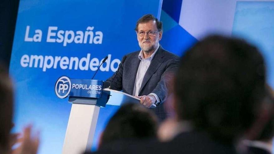 Rajoy, ayer, durante la jornada sobre emprendedores celebrada en Elche.