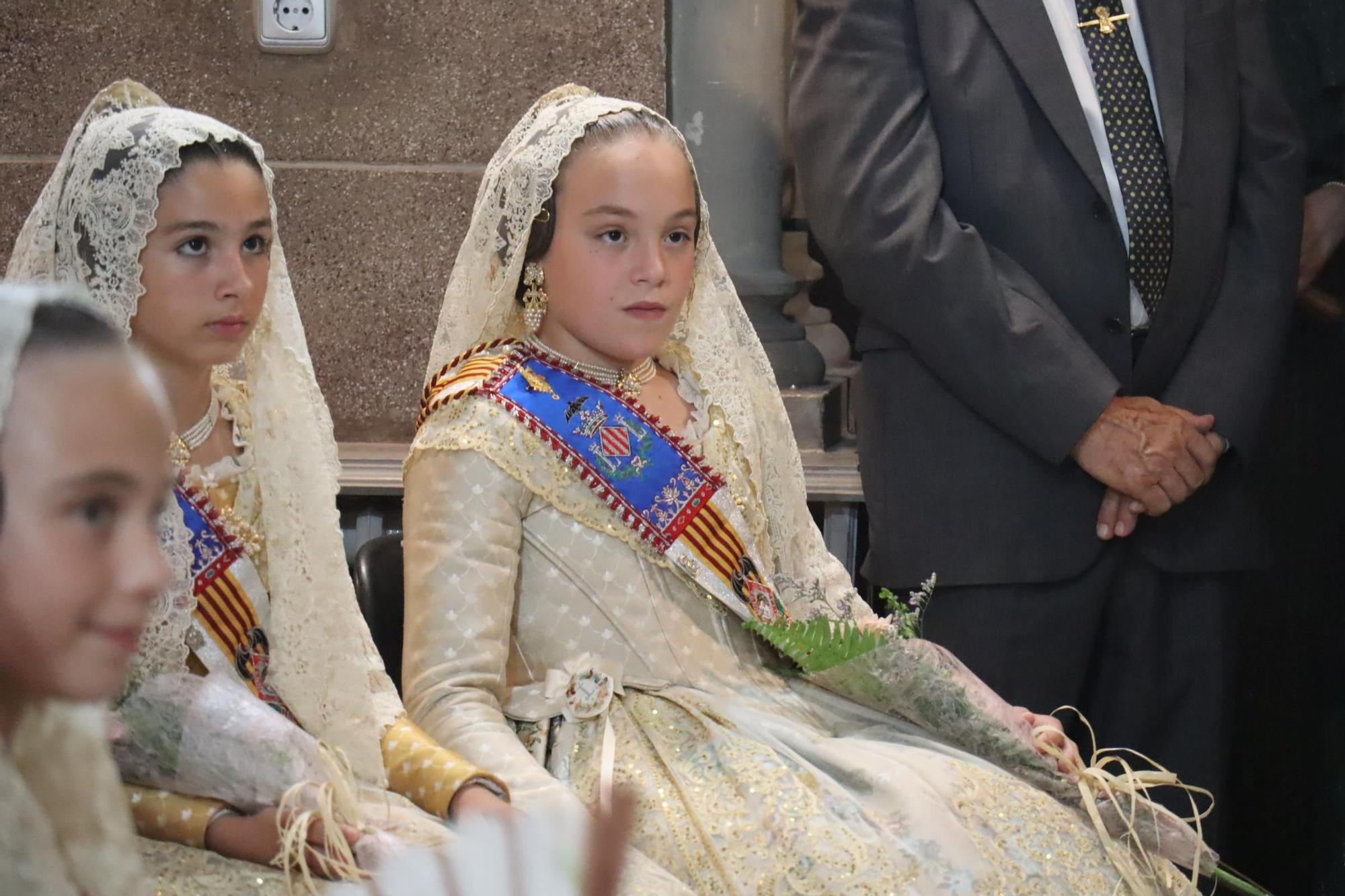 Así ha sido el Besamanos de las falleras mayores y cortes de honor 2025