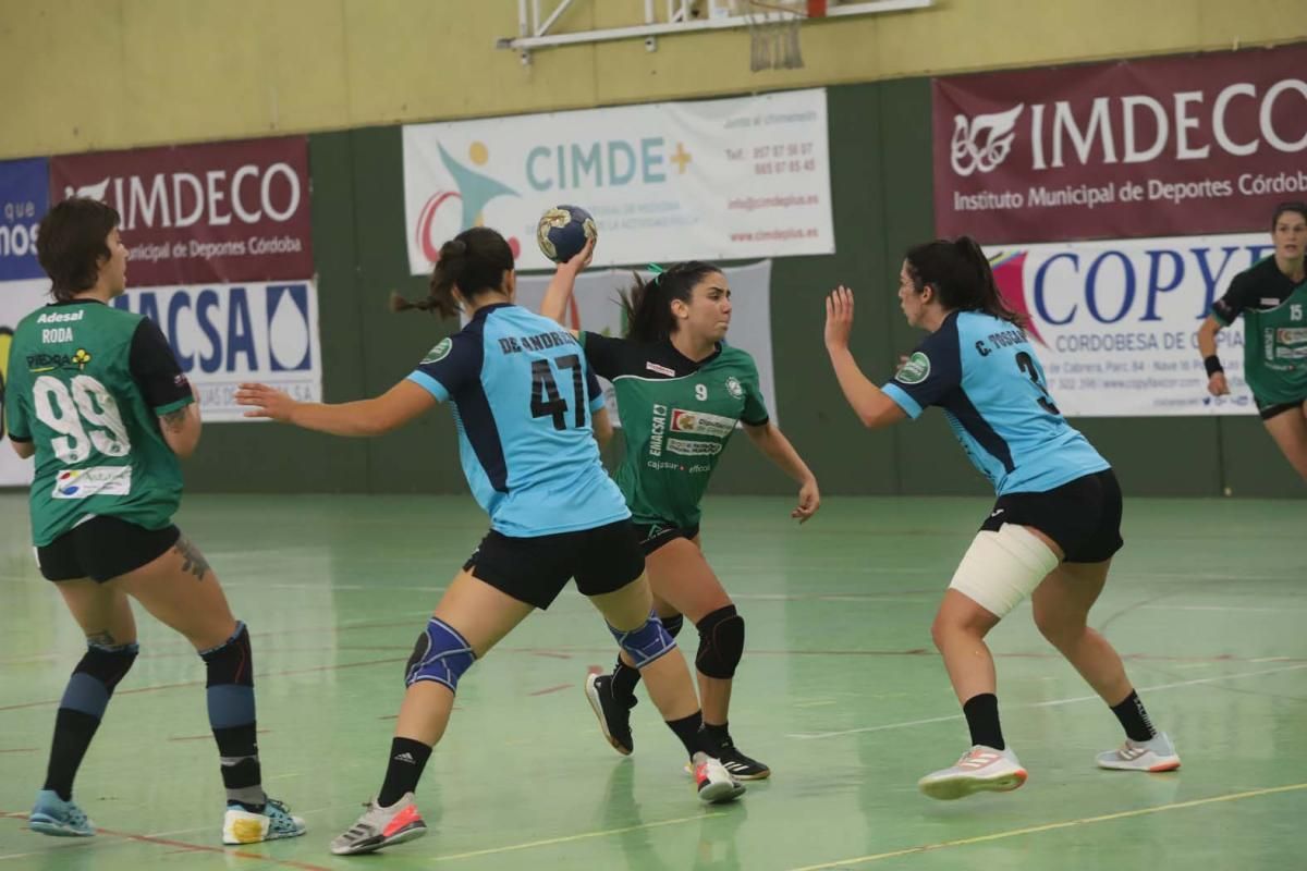 Las imágenes del Adesal-Morvedre de balonmano femenino en La Fuensanta