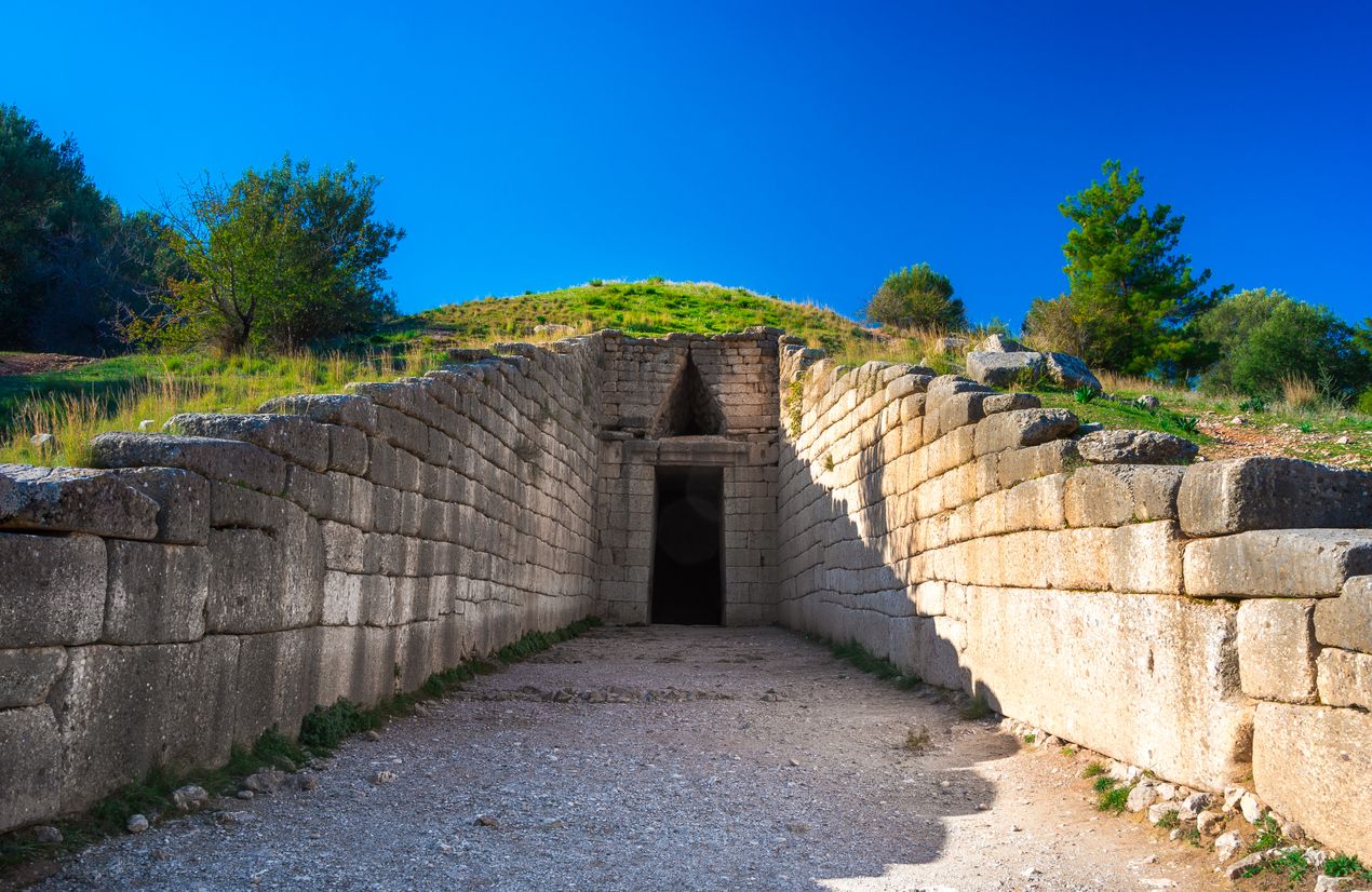 La entrada a un monumento funerario en la antigua ciudad de Micenas