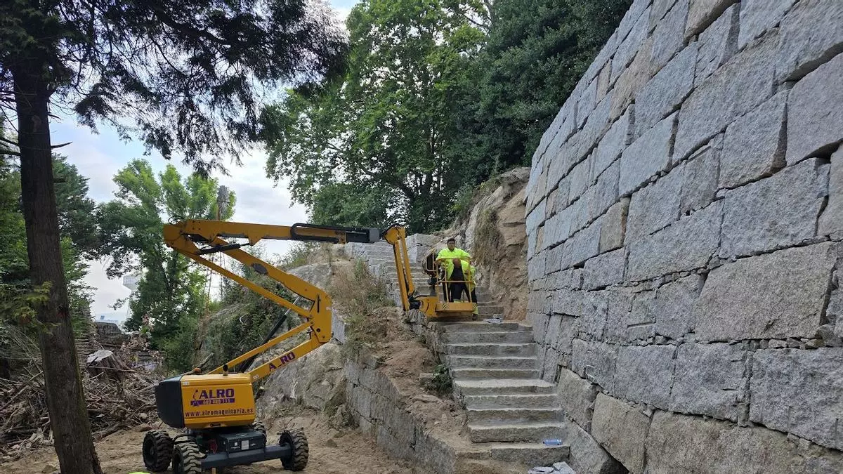 El muro de contención del Parque Valdés Bermejo, casi a punto seis años después
