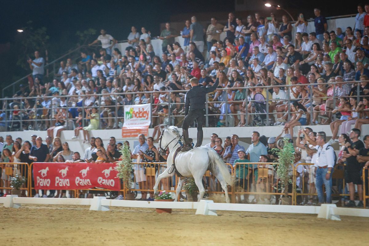 Evento ecuestre en la Feria de Ganado de Dolores