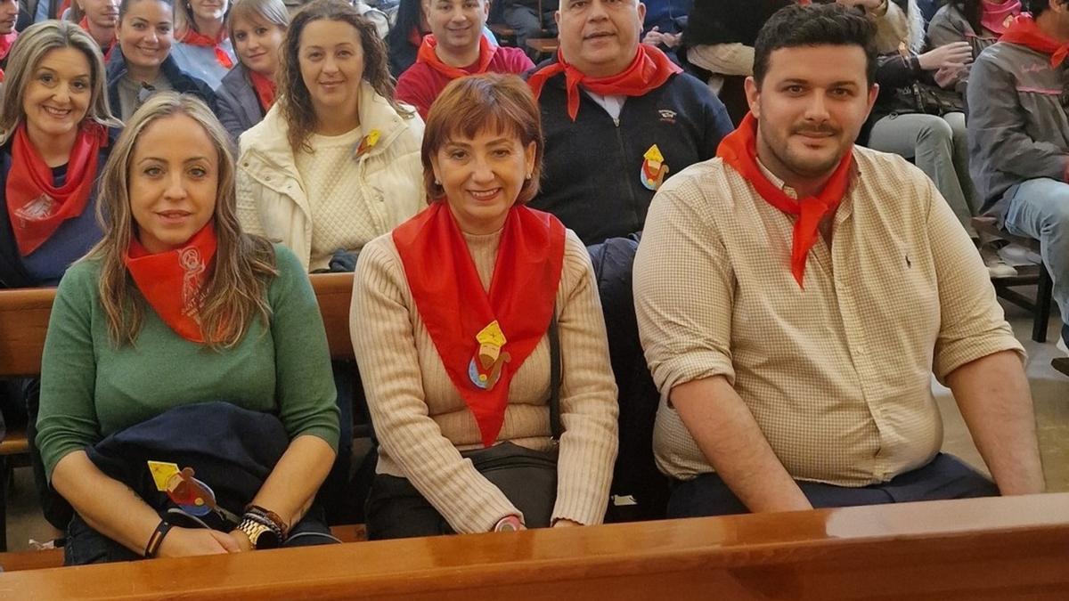 Los tres socios de gobierno, Raquel García (Vox), Maria José Hernández (Avant) y José Miguel Ferris (PP).)