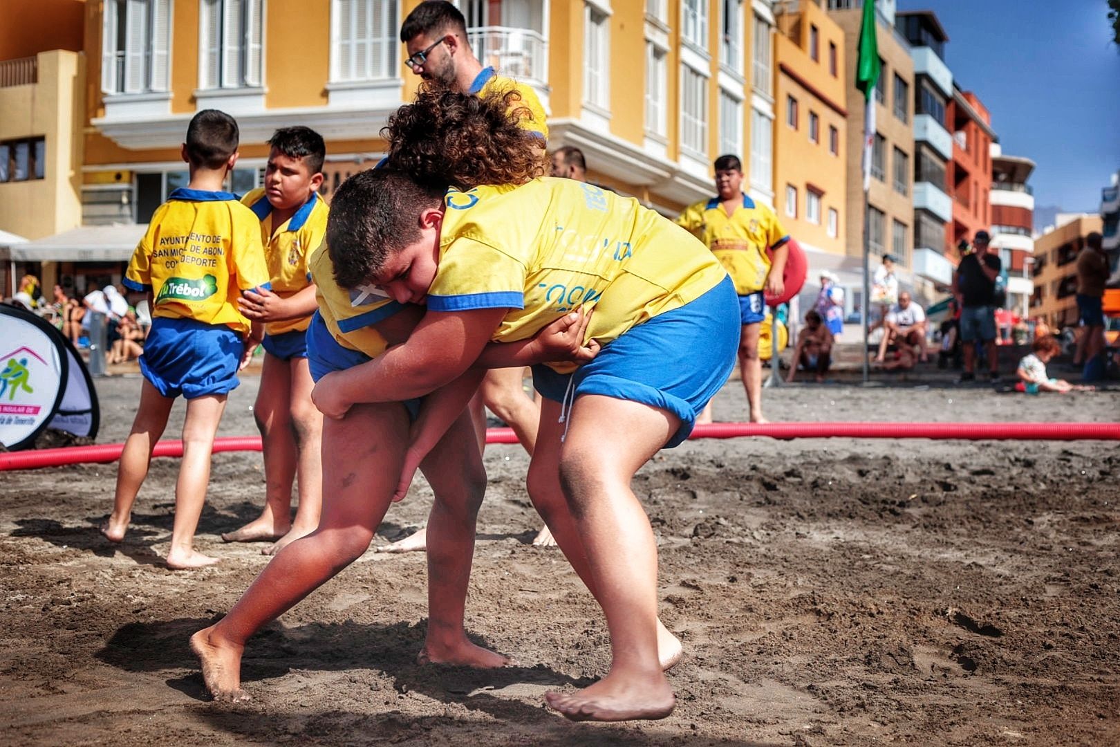 Presentación del proyecto ‘Playa y brega’ para el fomento y promoción de la lucha canaria