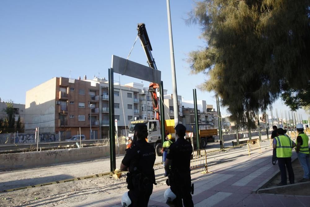 Dos vecinos y un policía heridos durante las prote