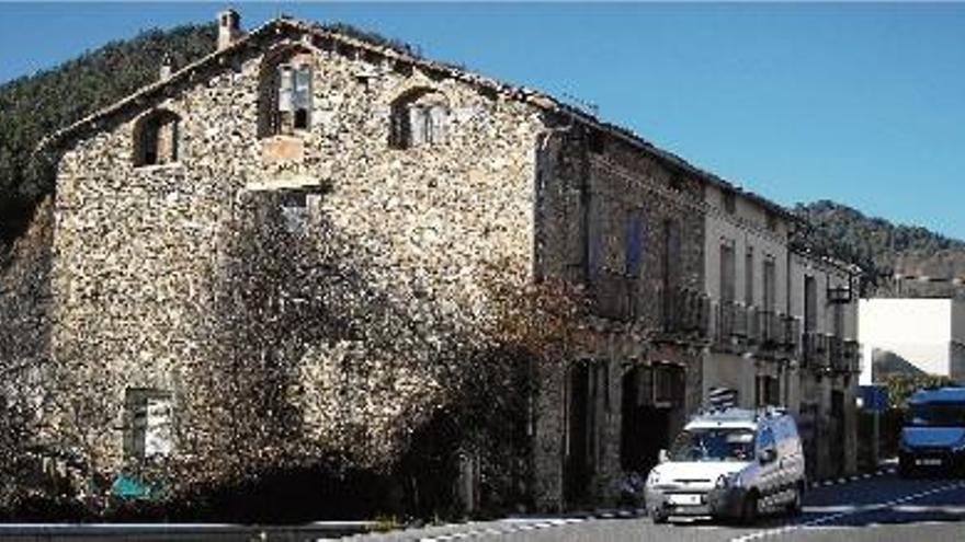 L&#039;edifici ha estat declarat en ruïna per part de l&#039;Ajuntament de Ripoll.