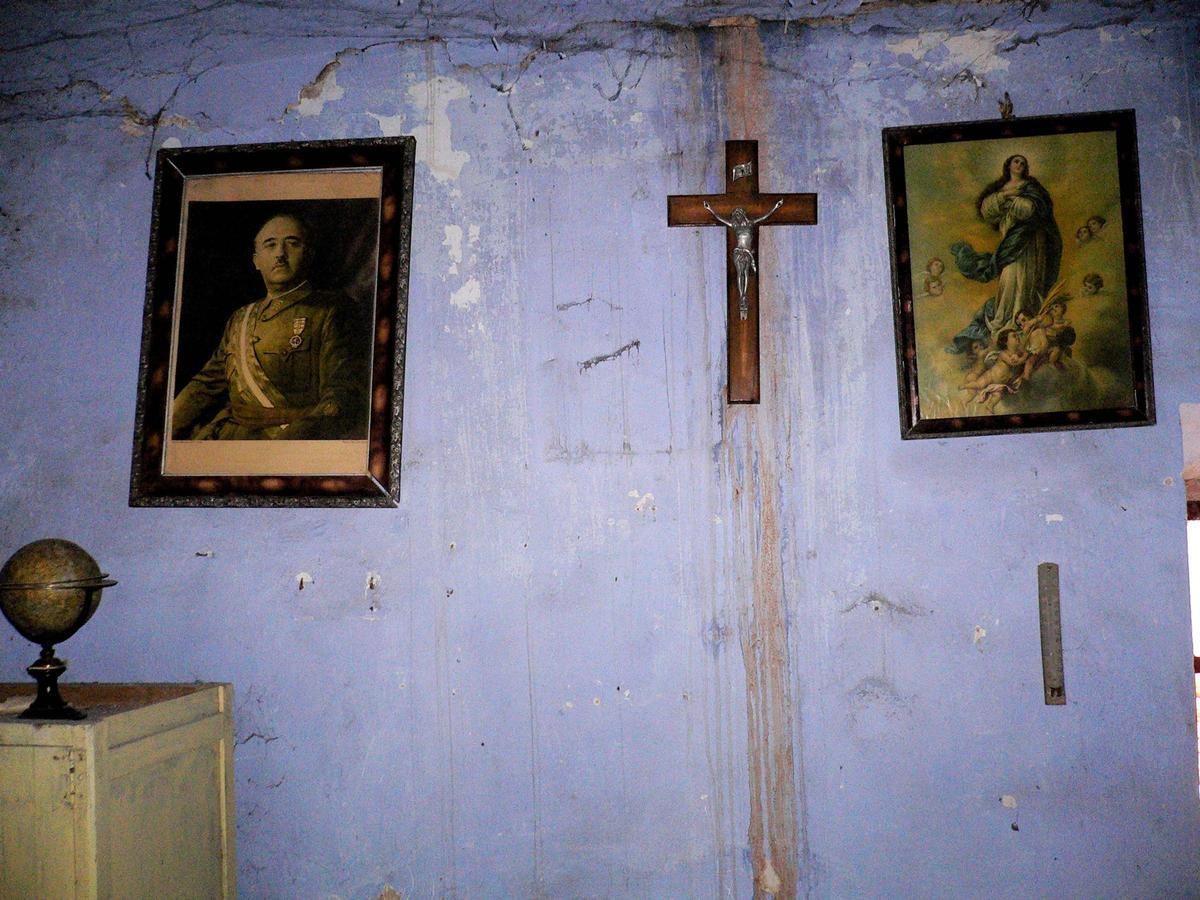 Detalle de un aula de los años 50.