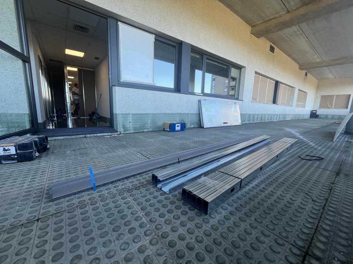 Obras en la sala de espera de oncología en el CHUS