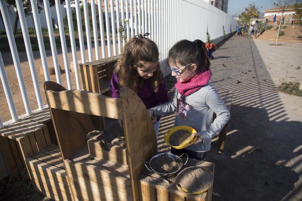 Patio inclusivo del CEIP Enric Soler i Godes