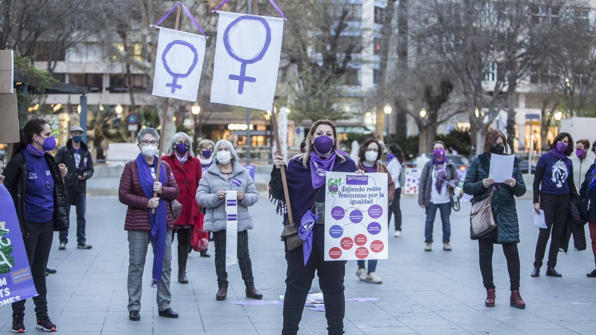 8-M: La pandemia del coronavirus evidencia la feminización de la pobreza