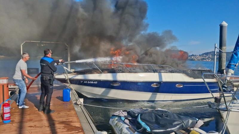 Una columna de humo se levanta en la ría de Vigo: arde una embarcación en San Adrián de Cobres