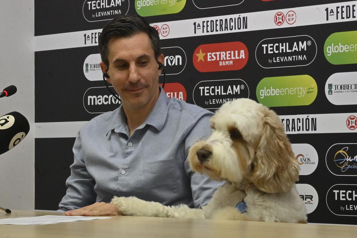 CASTELLON. RUEDA DE PRENSA DE VOULGARIS EN CASTALIA