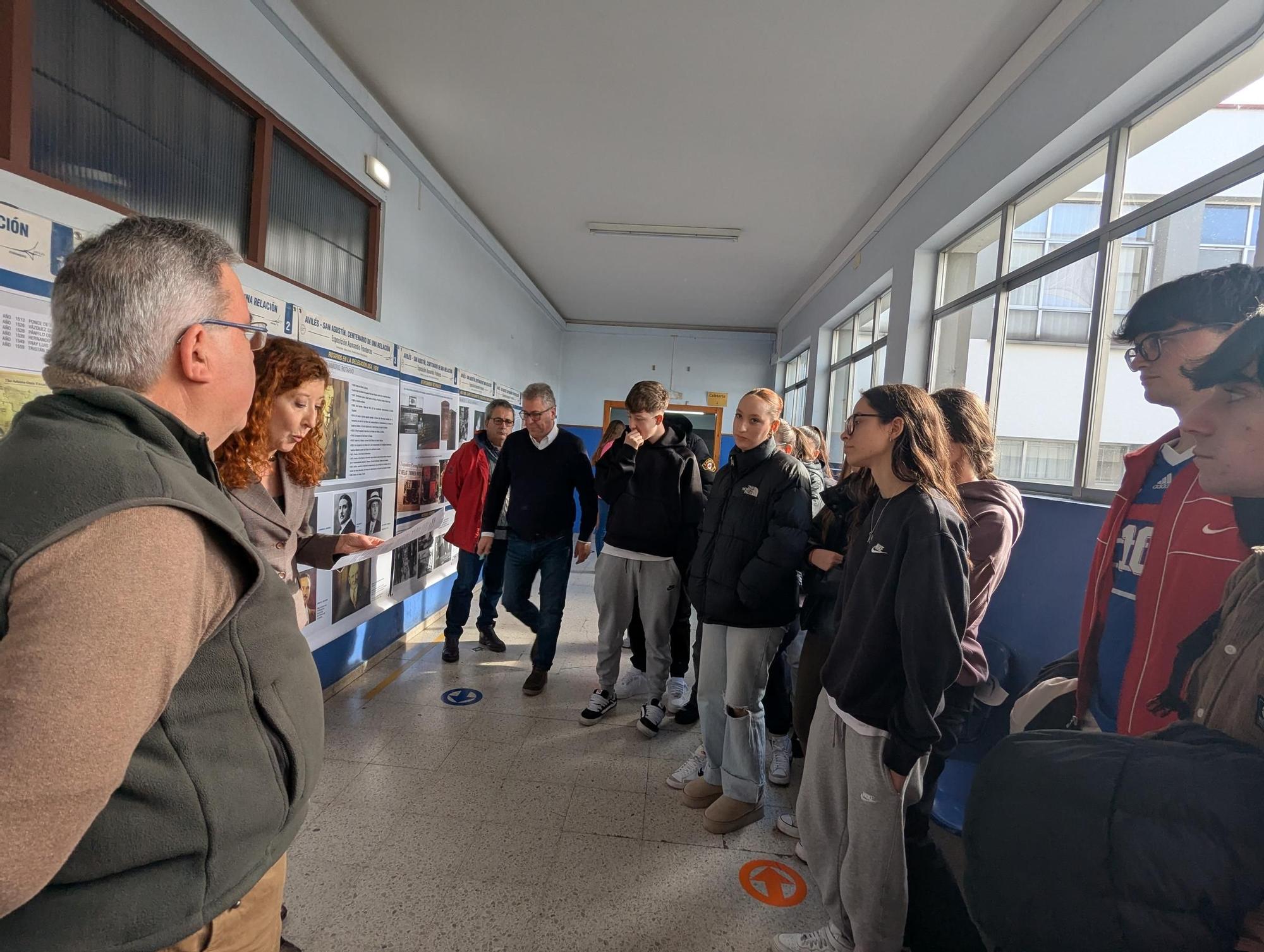En imágenes: Así fue la inauguración de la exposición del hermanamiento de San Agustín de la Florida y Avilés en el Carreño Miranda