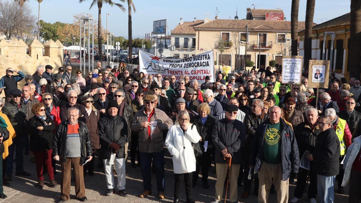 Una concentración en La Calahorra cierra un año de protestas por unas pensiones dignas
